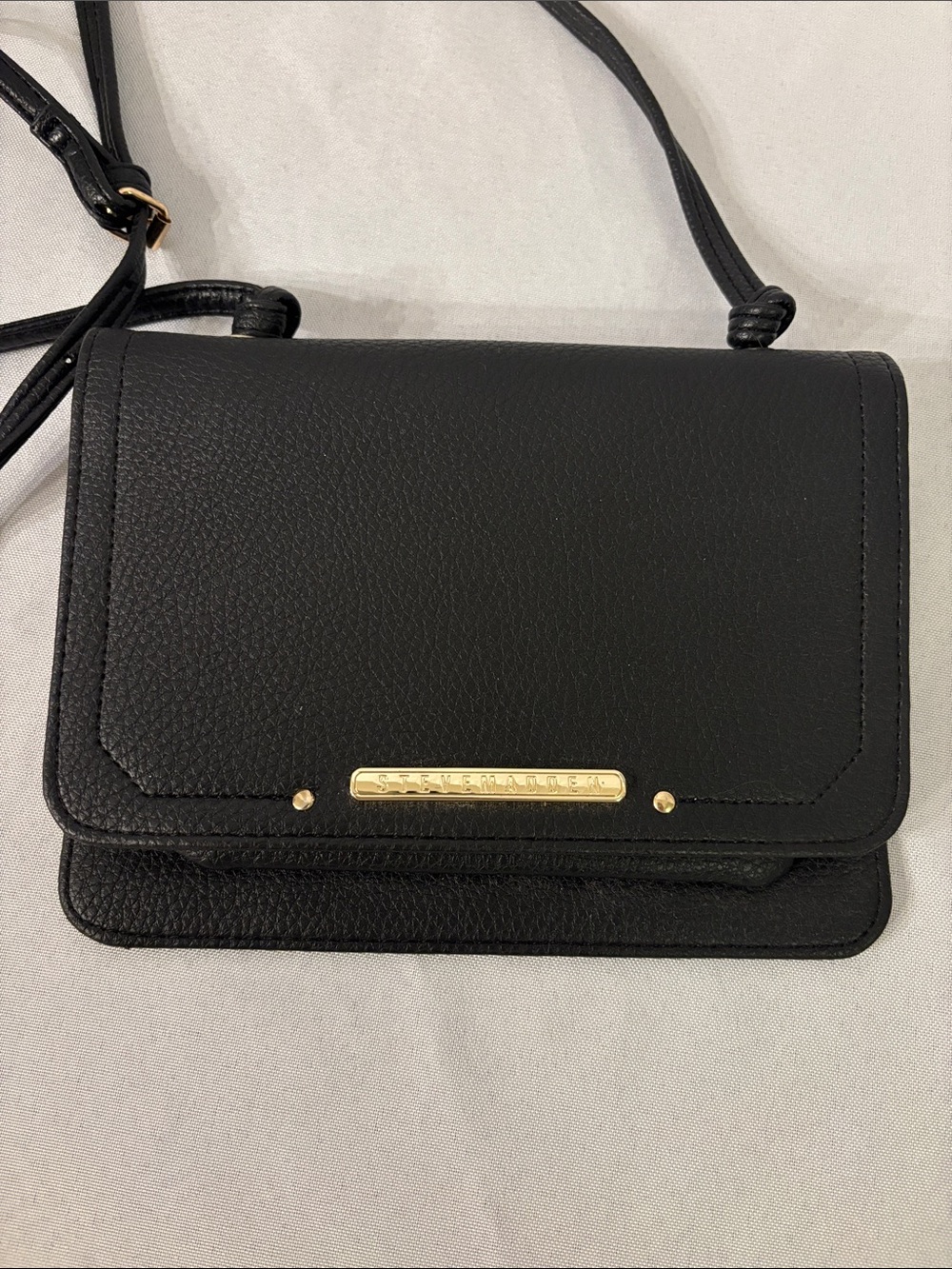 Steve Madden Black Pebbled Crossbody with Gold Plaque
